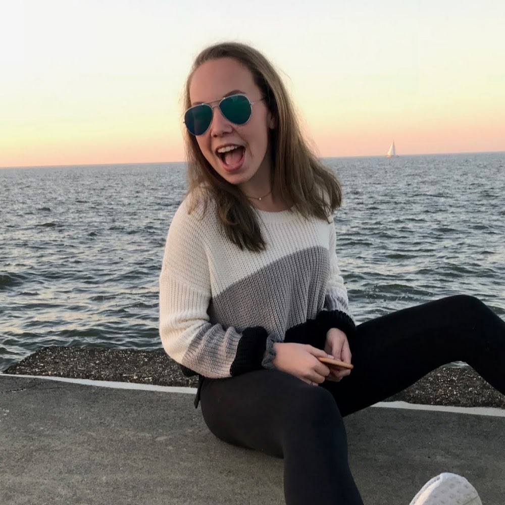 Meet your Posher, Julia